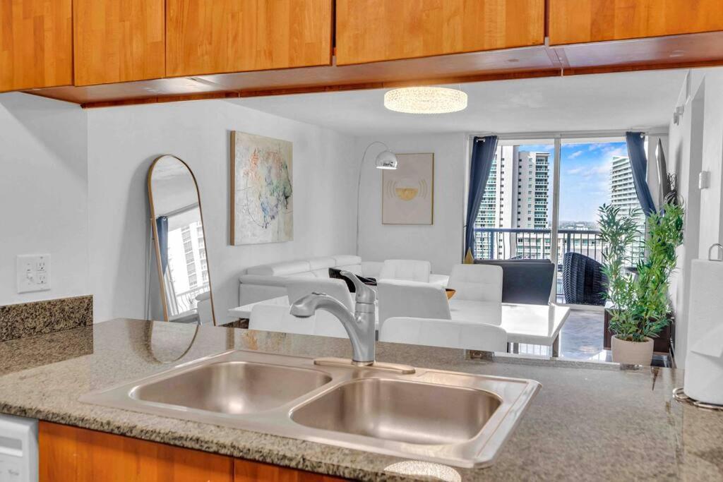 Iconic High Floor 3 Bedrooms In The Heart Of Miami Exteriér fotografie